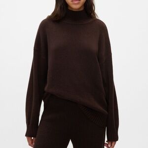 GAP CashSoft Oversized Mockneck Sweater in Terra Brown Medium